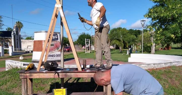 Recambios de luminarias en “Paseo la Memoria”