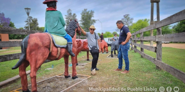 RECREANDO LA HISTORIA DE PUEBLO LIEBIG