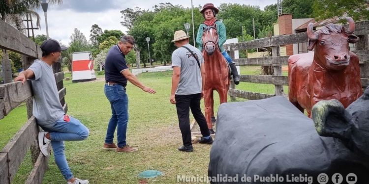 RECREANDO LA HISTORIA DE PUEBLO LIEBIG