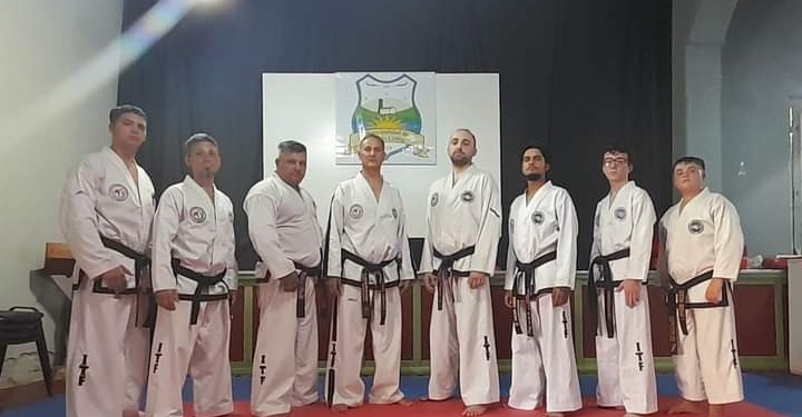 CLASE ESPECIAL EN LA ESCUELA MUNICIPAL DE TAEKWONDO