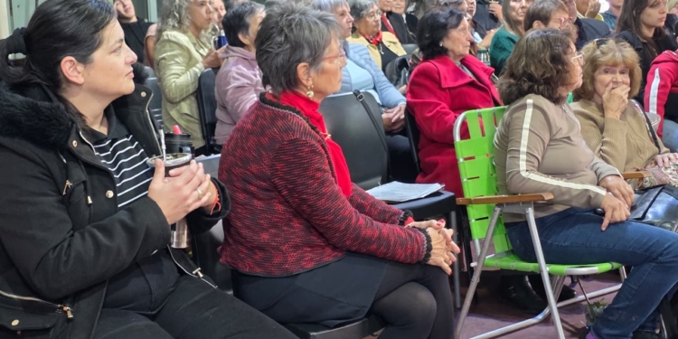 Tertulia en el Marco del 51 Aniversario de la Toma de Posesión por Pueblo y Gobierno