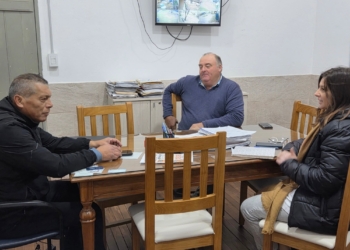 EL INTENDENTE JULIO PINTOS SE REUNIO CON EL NUEVO PRESIDENTE DE LA COOPERADORA DE LA ESCUELA HIPÓLITO VIEYTES.