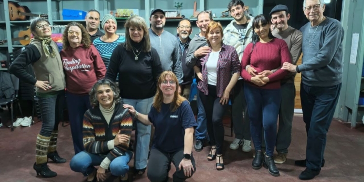 Tango y folclore se encontraron en una peña