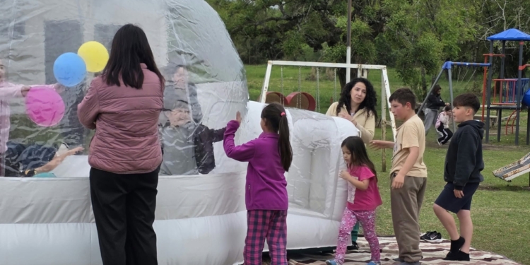 ¡Jugando juntos en Pueblo Liebig!